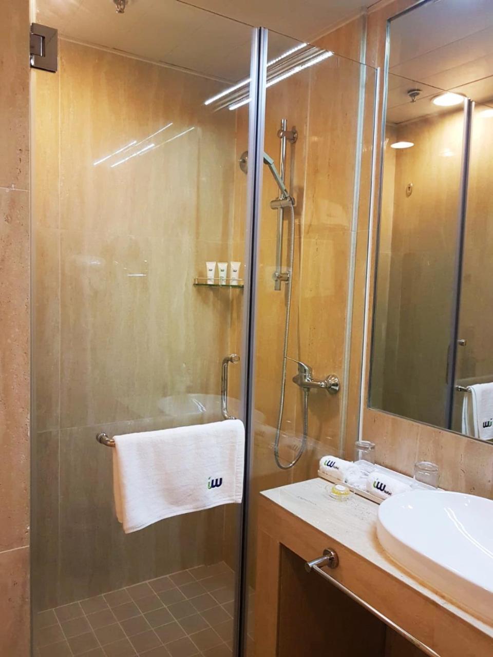 Iw Hotel Гонконг Екстер'єр фото